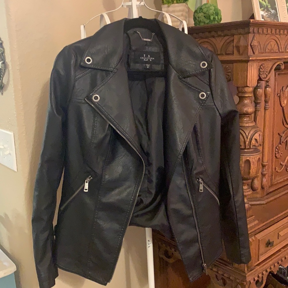 Fabulous LA exclusive Black Leather jacket- FREE JEANS WITH PURCHASE!